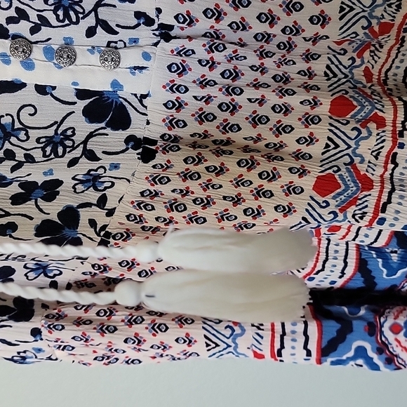 Bila Summer Gauze Breezy white small boho sleevless top - Picture 5 of 8